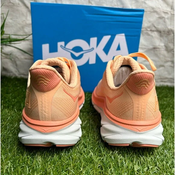 Hoka Clifton 9 Cantaloupe / White women size 10 new with box - Picture 13 of 17